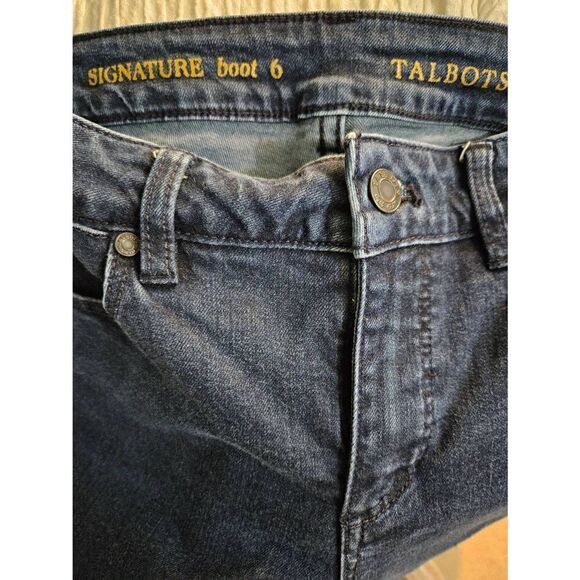 Talbots signature boot cut jeans. Size 6 - Picture 4 of 4